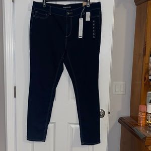 NWT Maurices Demin Flex Jeggings - Size 22